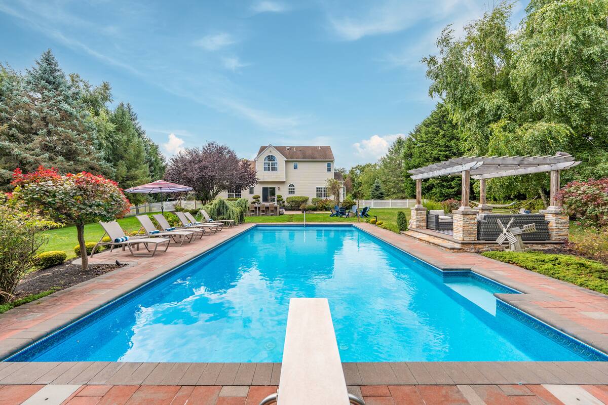 Spacious Home with Pool in Southold
